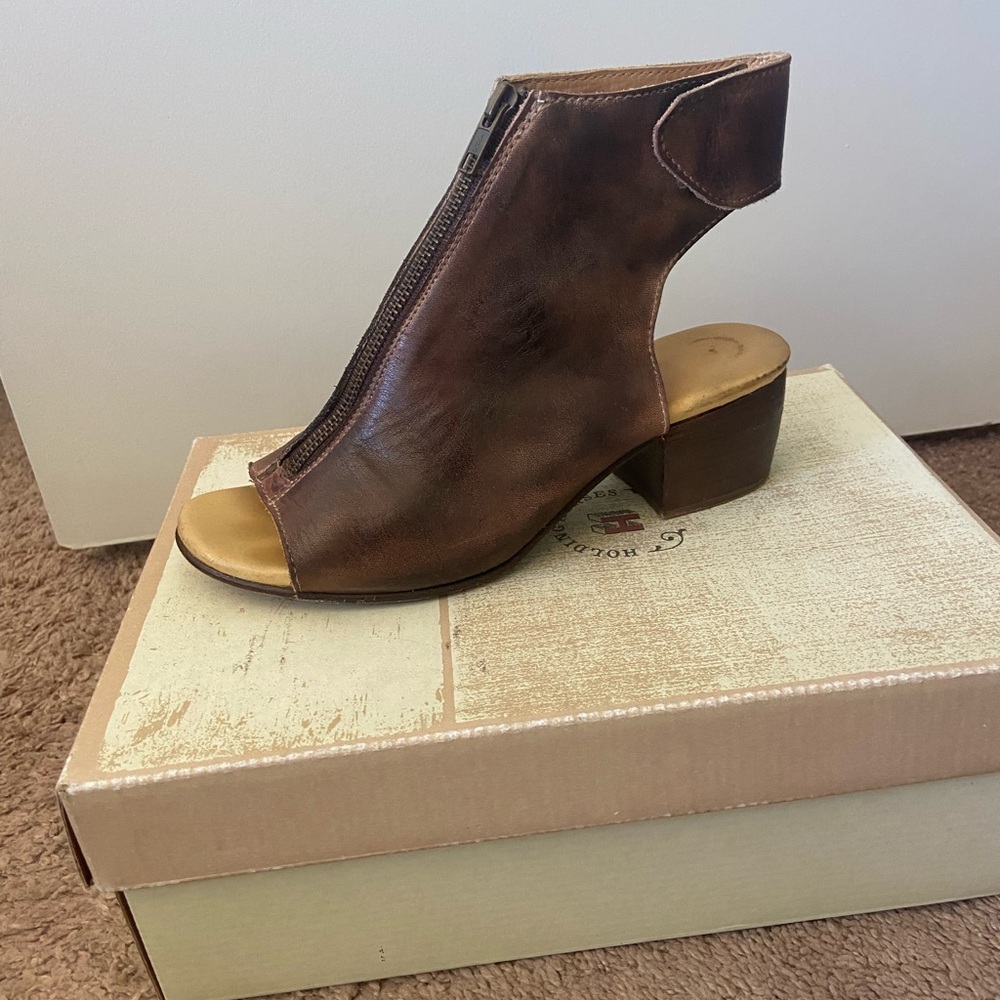 Holding Horses Women's Brown Leather Open-Toe Ankle Boots